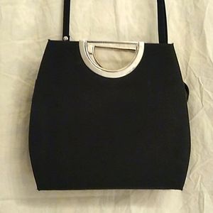 Convertible shoulder/handheld purse